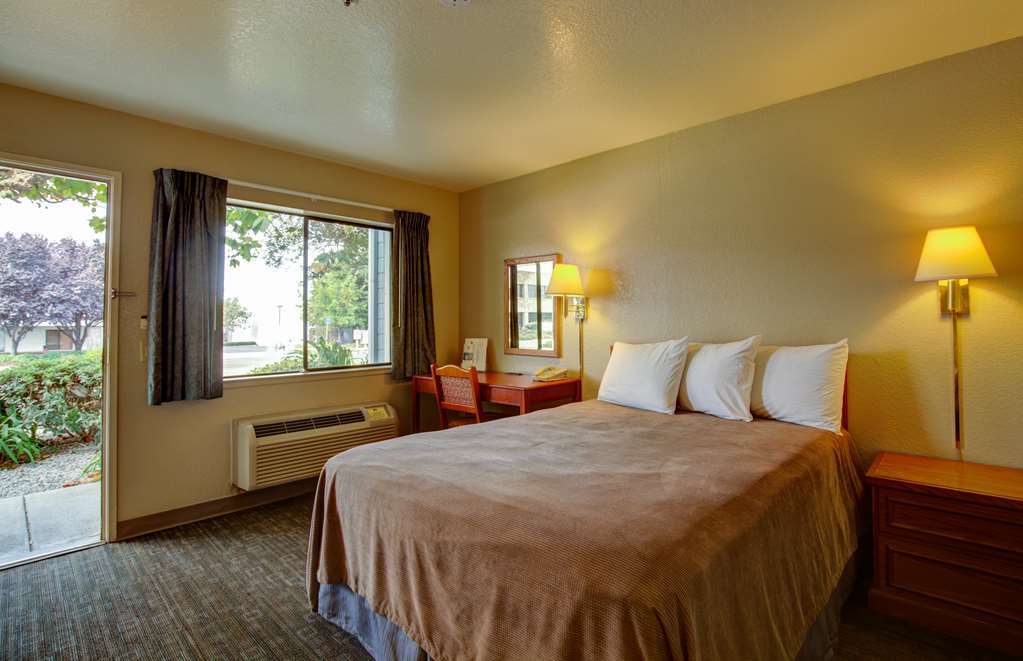 Rodeway Inn Sacramento-University Area Δωμάτιο φωτογραφία