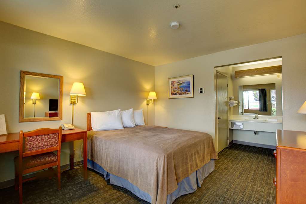 Rodeway Inn Sacramento-University Area Δωμάτιο φωτογραφία